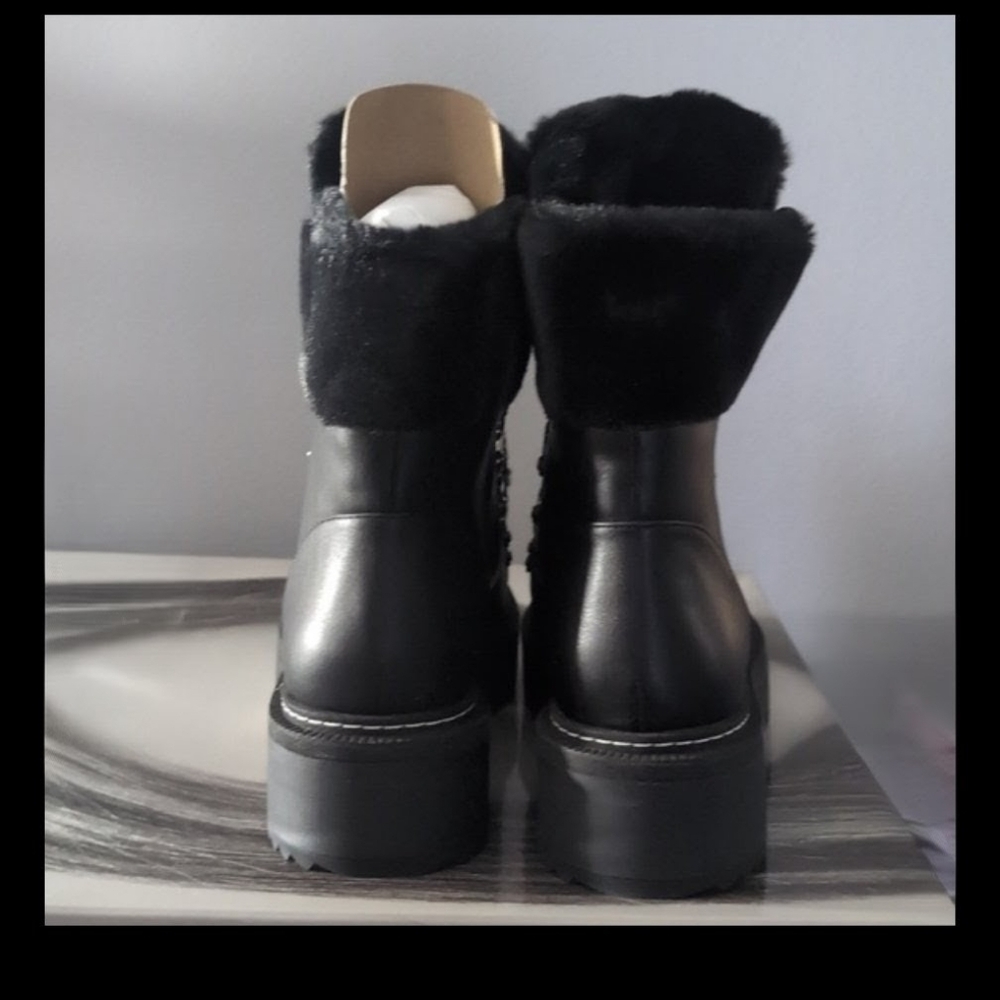 Jennifer Lopez Black Combat Boots - Picture 3 of 6